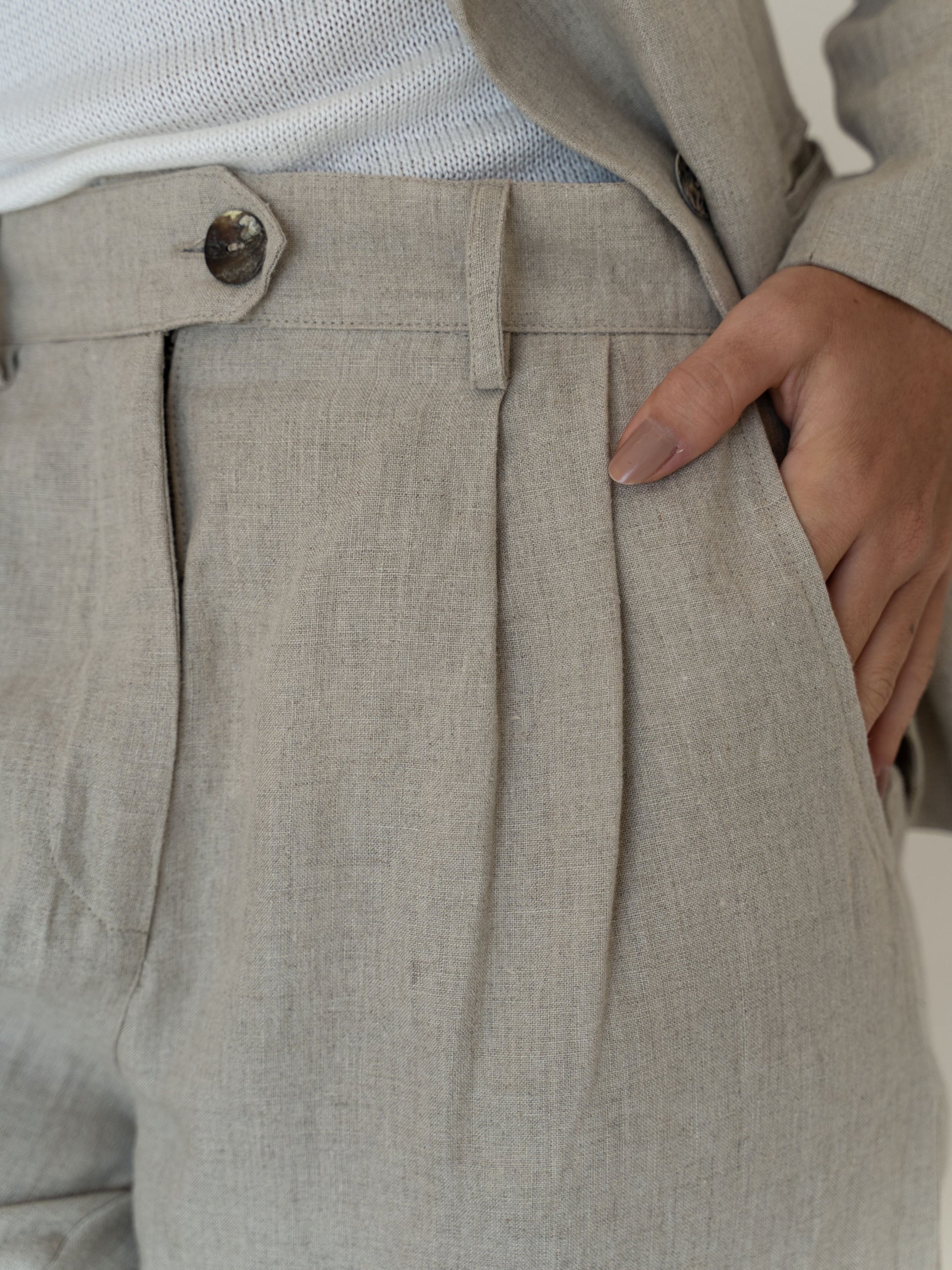 Linen Pleat Pant in Natural Brown - l u • c i e e