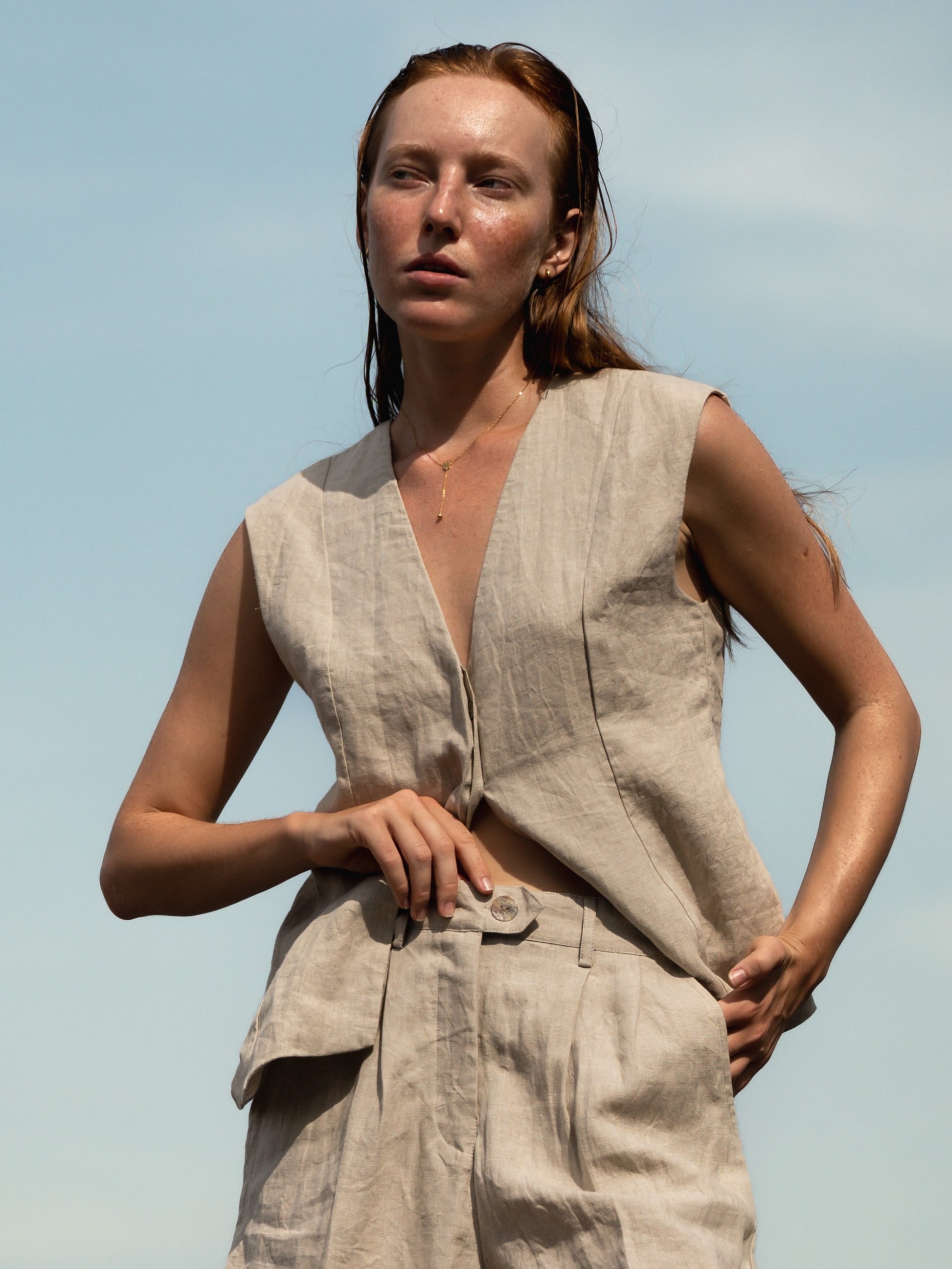 01 Gesine Linen Vest